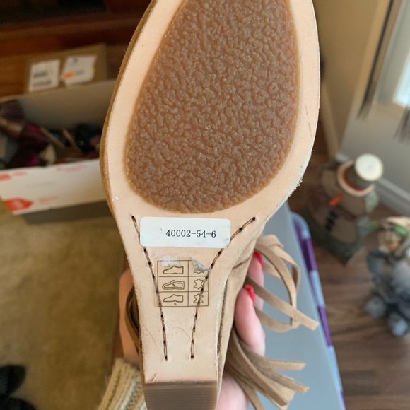 Fringe wedge booties - Picture 3 of 3